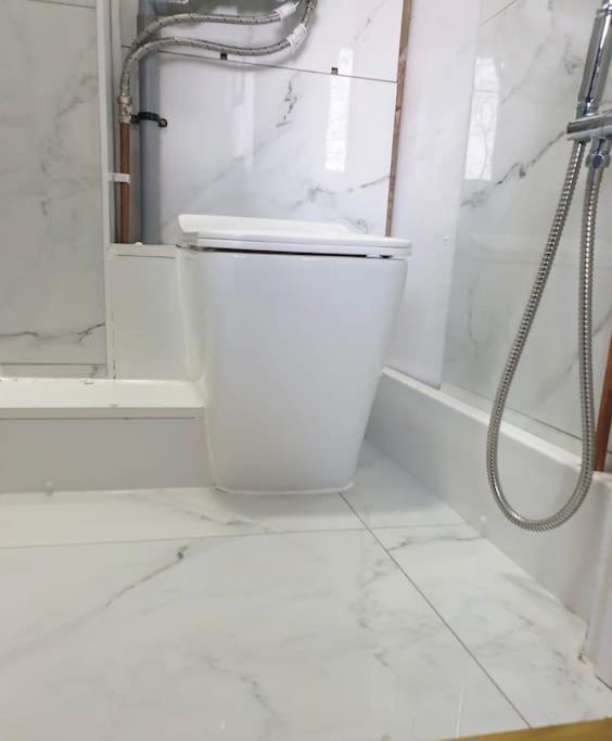 Ensuite With Kitchen Stunning Double-bed In Zone 2 Londra